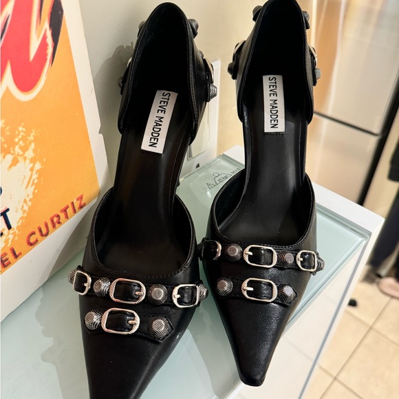 Steven Madden Black Heels with Silver Details - Picture 3 of 5